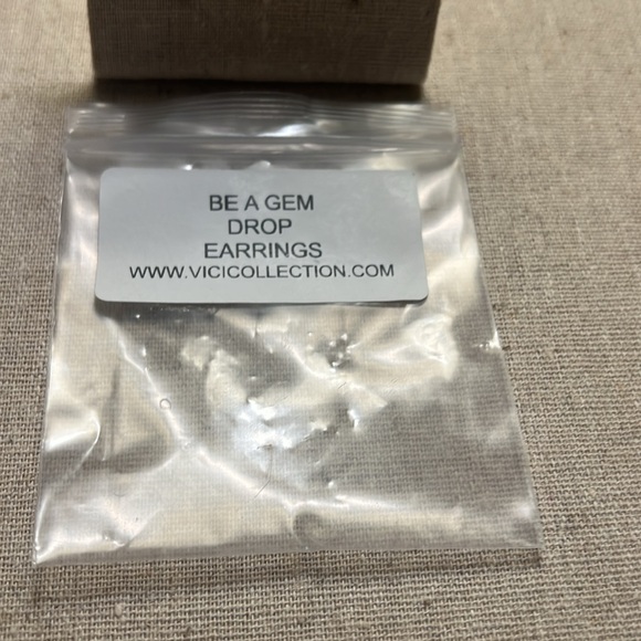 VICI Be a gem drop earrings. Gold/green and teal - Picture 5 of 5